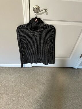 Express Black and White Geometric Print Button-Front Blouse